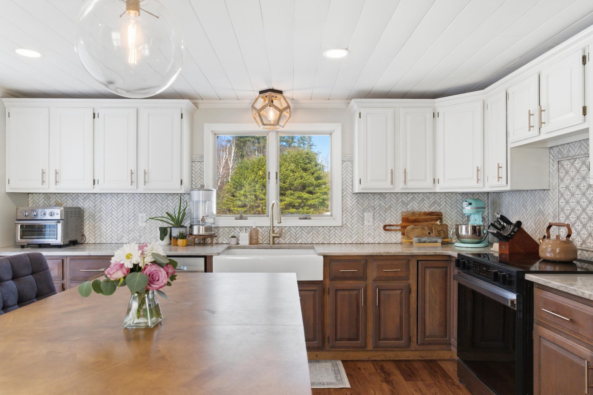 42 Rockland Road Weare, NH 03281 - Photo 5 of 40