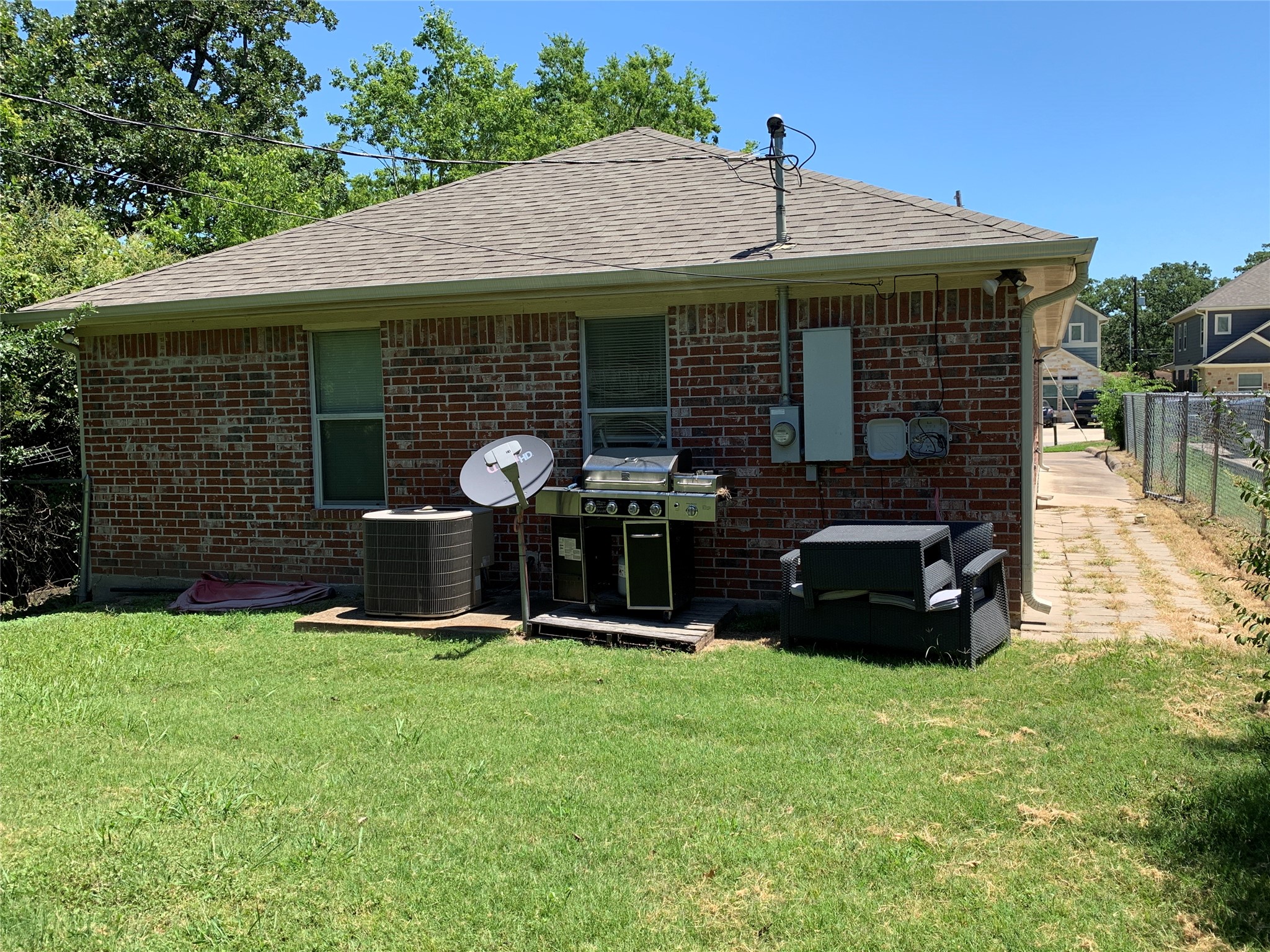 3902 Aspen Street Bryan, TX 77801 - Photo 5 of 22