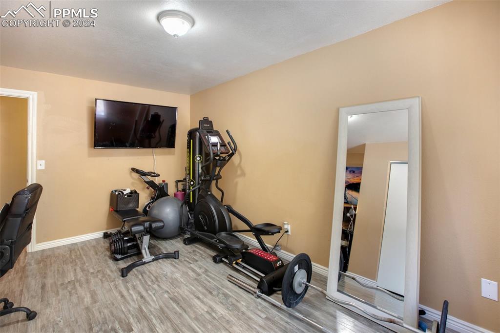 833 Spring Valley Drive Divide, CO 80814 - Photo 32 of 50 a view of a room with gym equipment