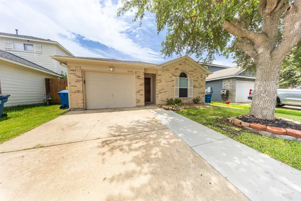 $1,800 | 15406 Apple Bloom Way, Channelview, TX 77530