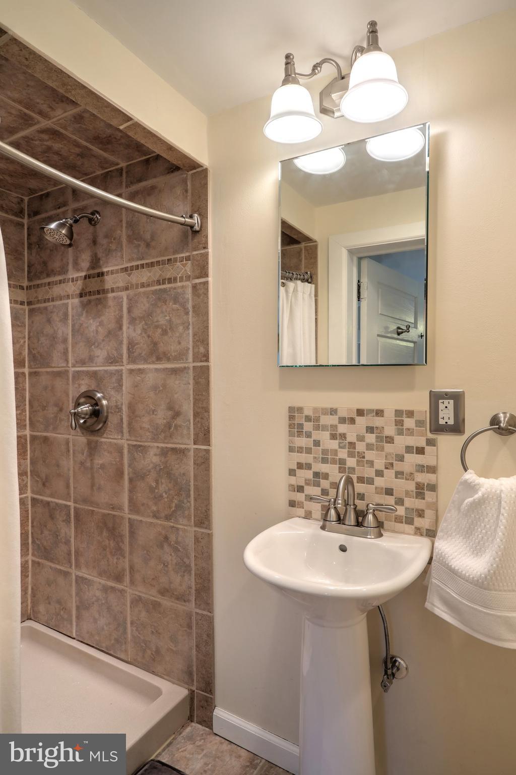 2490 Joppa Road York, PA 17403 - Photo 25 of 35