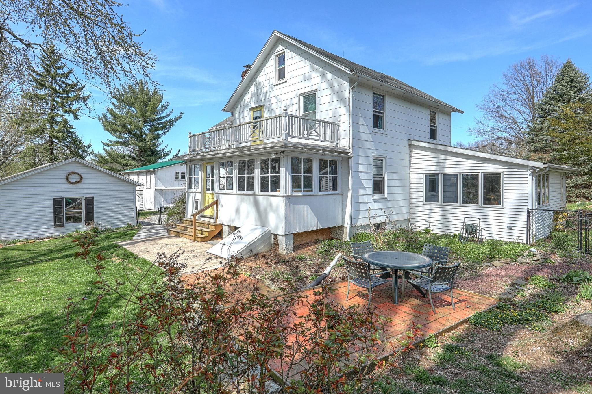 2490 Joppa Road York, PA 17403 - Photo 5 of 35