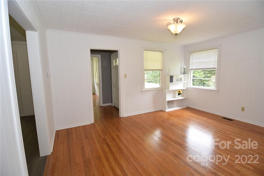 4950 Midway Sand Road Hickory, NC 28601 - Photo 21 of 31 Gallery Image 21