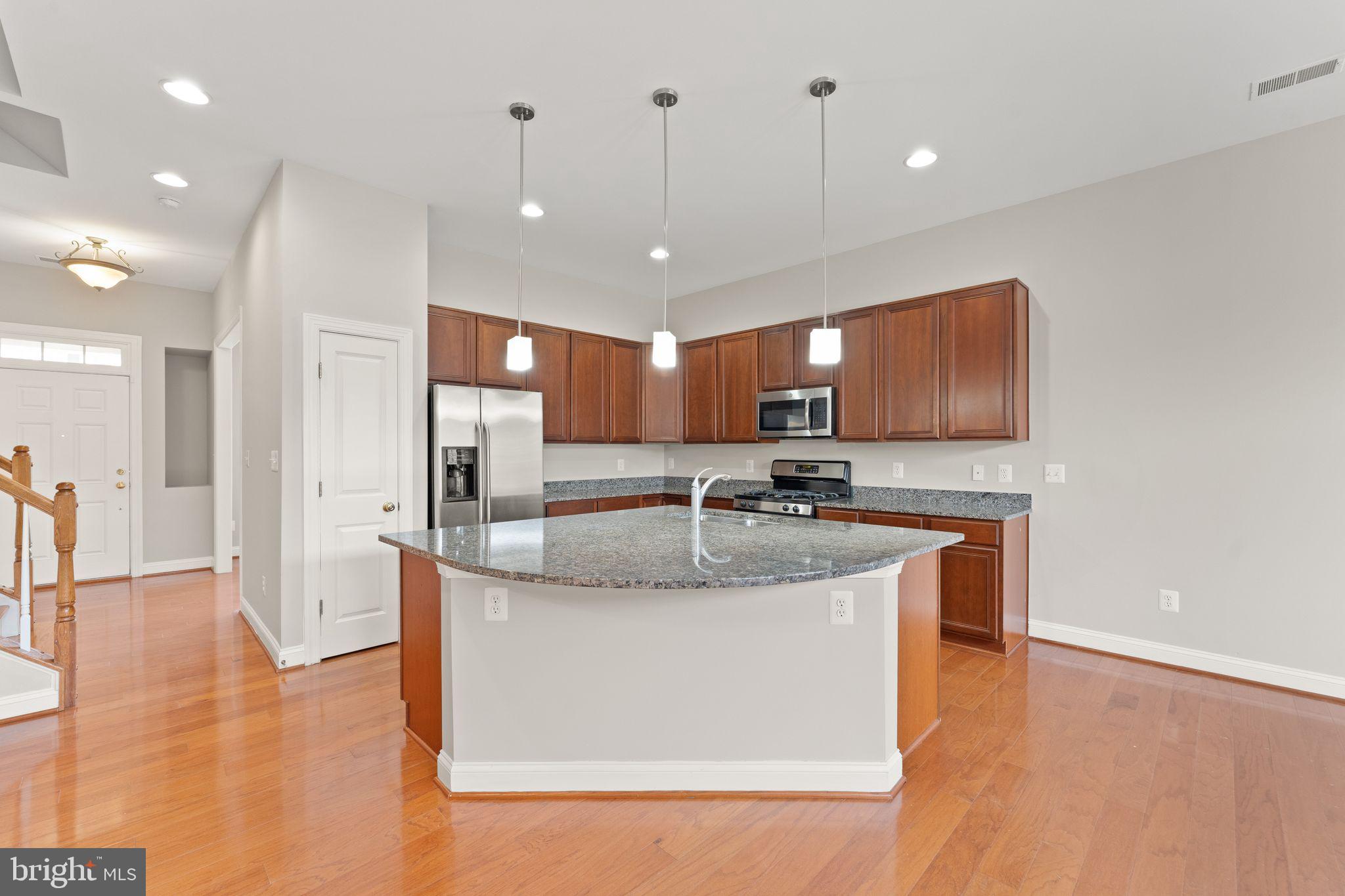 9162 Ribbon Falls Loop Bristow, VA 20136 - Photo 11 of 71 Gallery Image 11