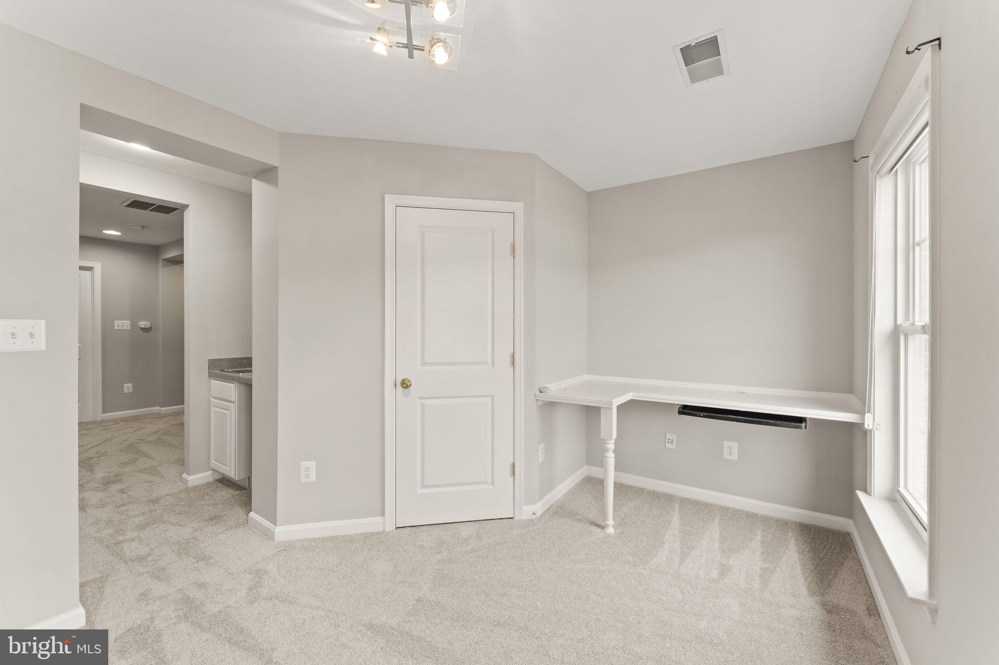 9162 Ribbon Falls Loop Bristow, VA 20136 - Photo 52 of 71 Gallery Image 52