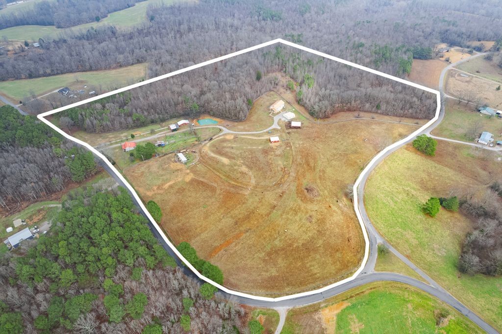 1221 Johnson Branch Road Pulaski, TN 38478 - Photo 4 of 98