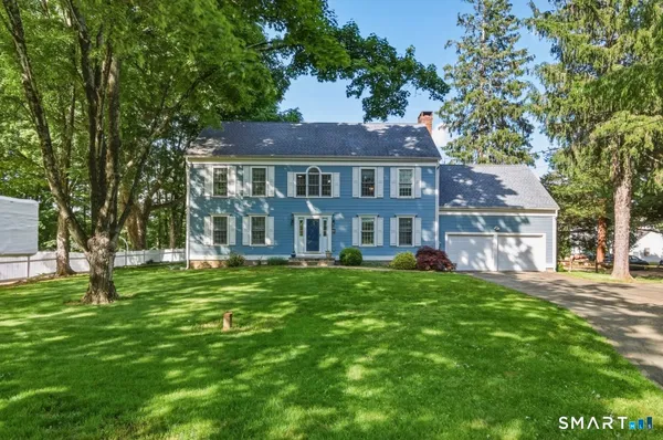 $749,000 | 941 Nut Plains Road, Guilford, CT 06437