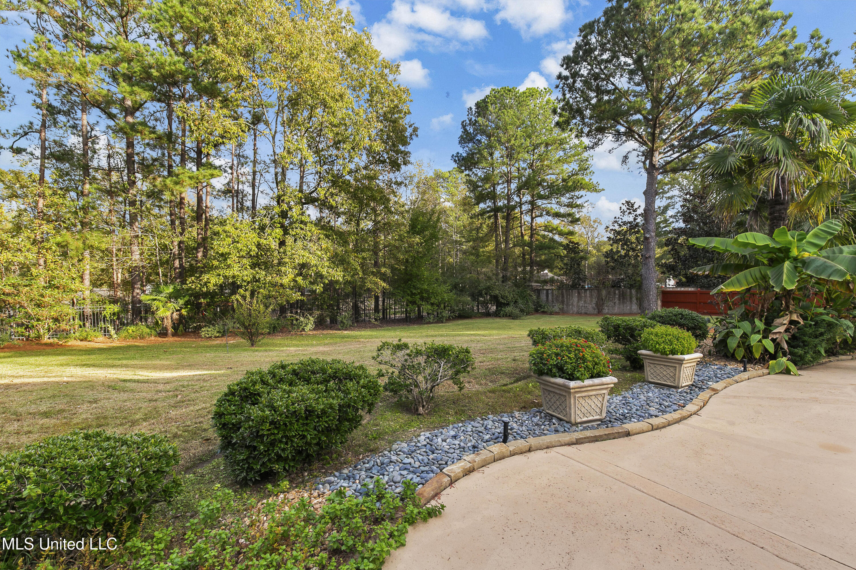 1 Eastbrooke Circle Madison, MS 39110 - Photo 91 of 102 1 Eastbrook Cir-92