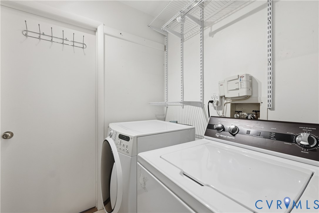 13622 Winterberry Ridge Midlothian, VA 23112 - Photo 17 of 47 a utility room with dryer and washer