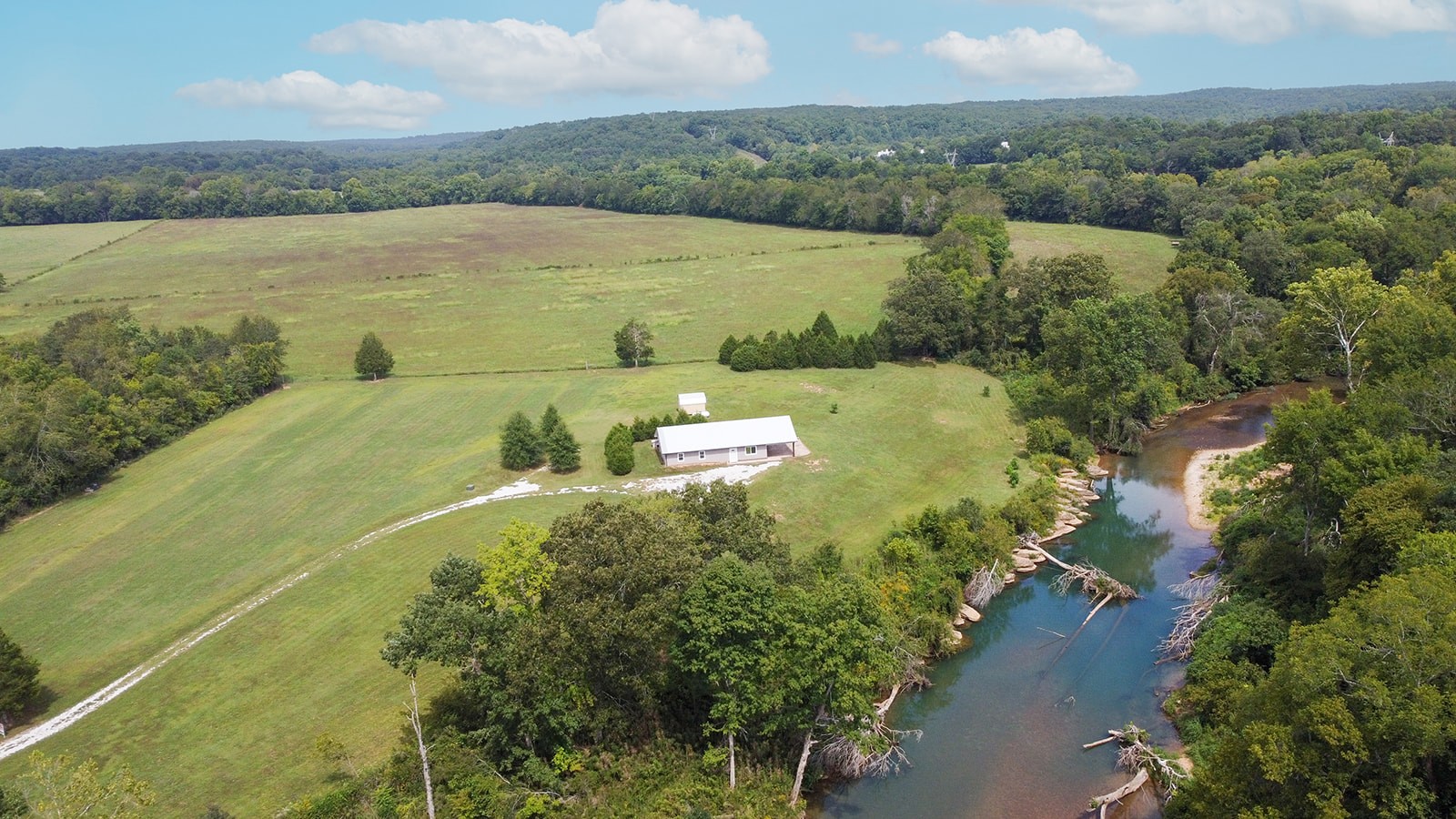 6339 Piney River Road Dickson, TN 37055 - Photo 4 of 24 Gallery Image 4
