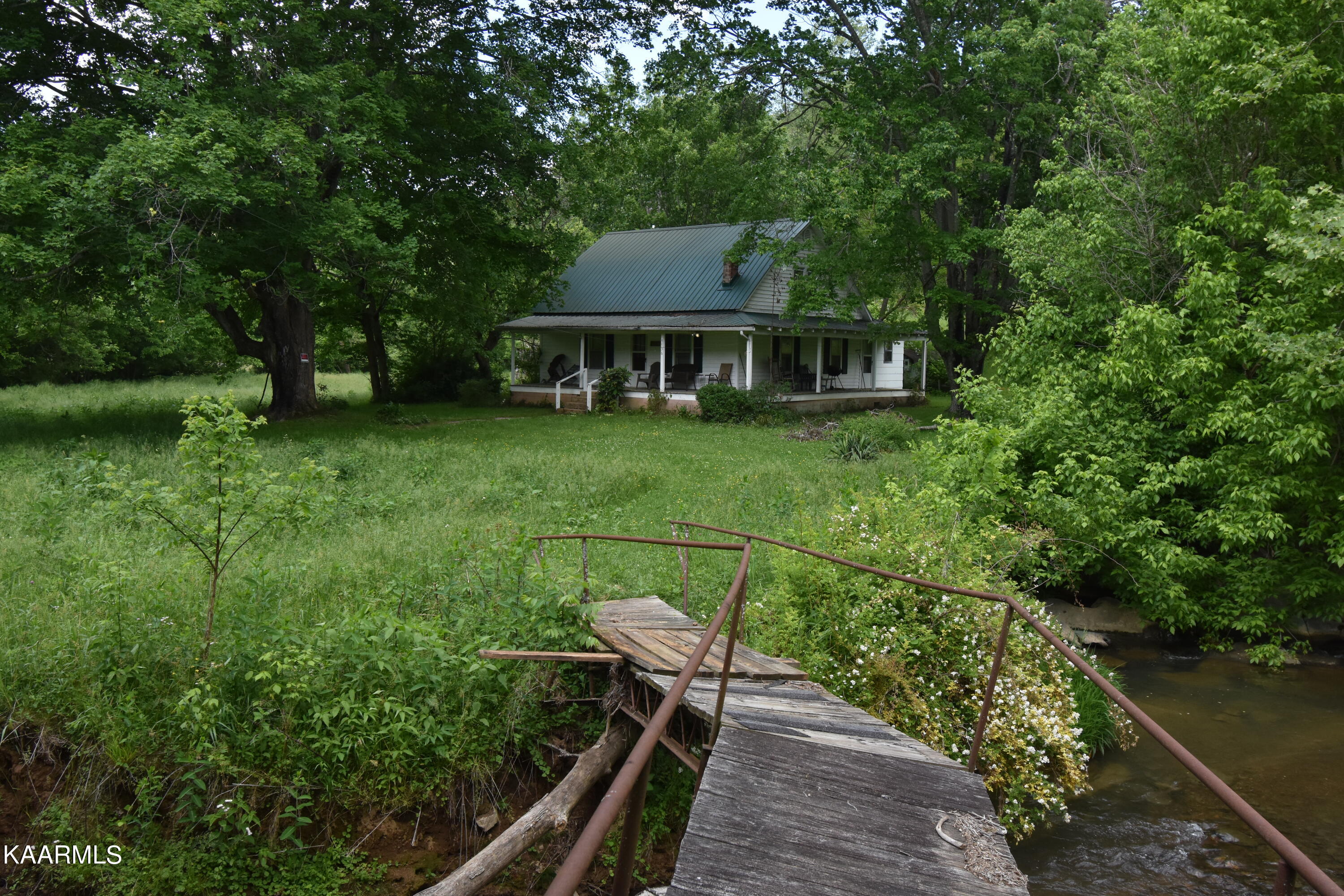 7736 Mulberry Gap Road Tazewell, TN 37879 - Photo 2 of 52 DSC_3171