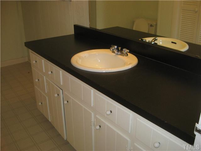 2409 Tyson Street Raleigh, NC 27612 - Photo 11 of 12 Bathroom