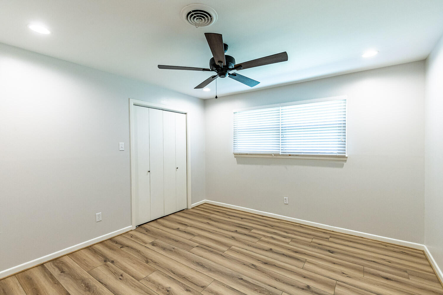 2601 33rd Street, Unit FRONT Lubbock, TX 79410 - Photo 24 of 27 2601 33rd-57