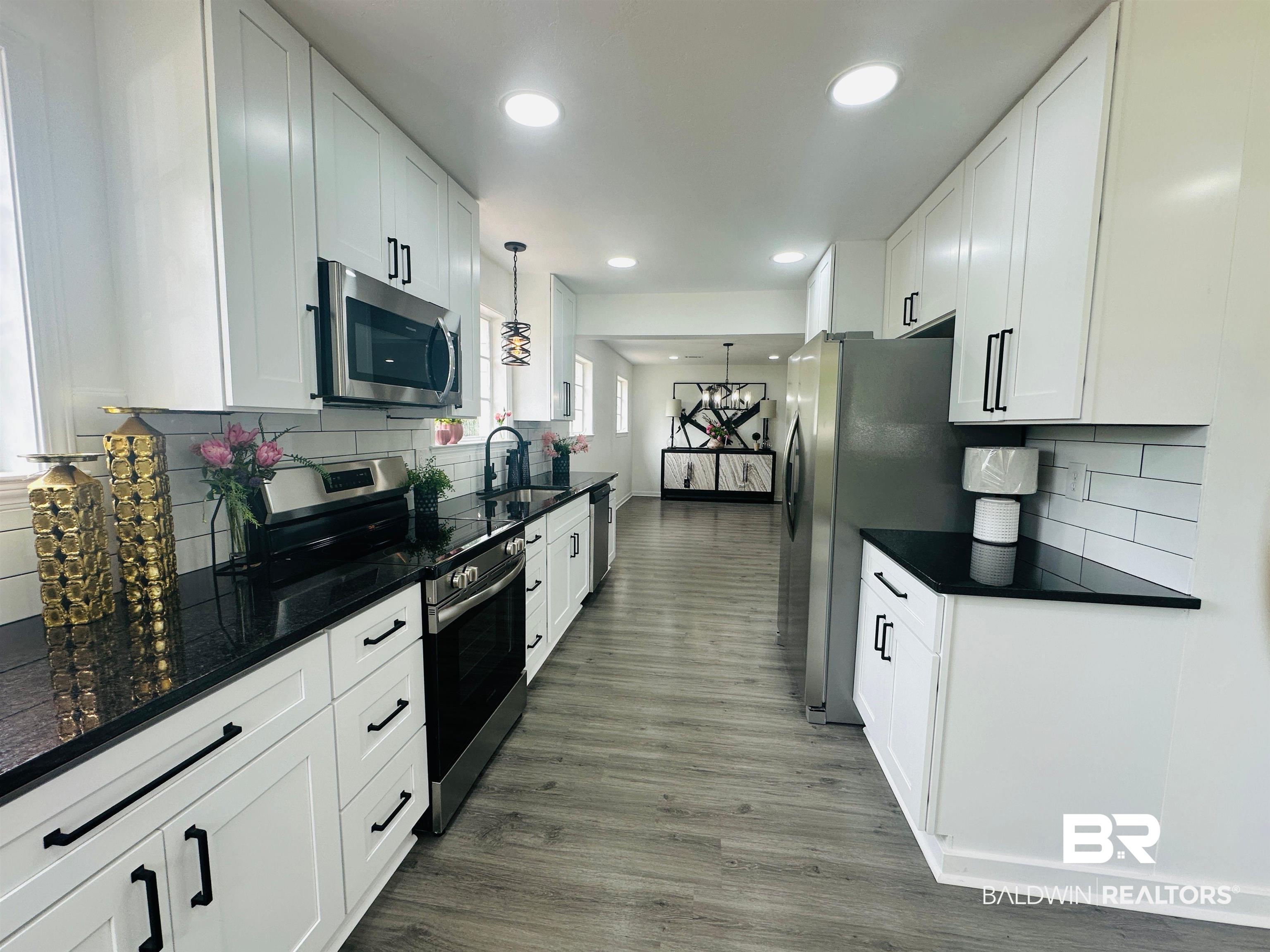 808 Rowell Street Mobile, AL 36606 - Photo 7 of 22