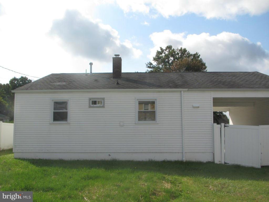 902 Homberg Avenue Baltimore, MD 21221 - Photo 2 of 12 Exterior (Rear)
