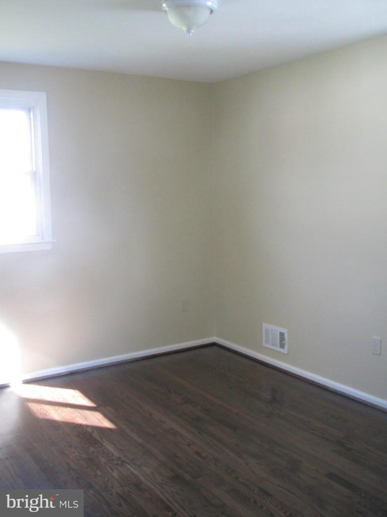 902 Homberg Avenue Baltimore, MD 21221 - Photo 7 of 12 Bedroom