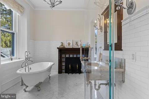 $2,900,000 | 228 South Radnor Chester Road, Villanova, PA 19085