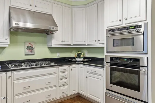 $899,000 | 432 West Barbee Chapel Road, Unit 432, Chapel Hill, NC 27517