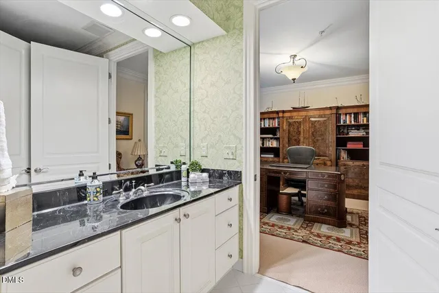 $899,000 | 432 West Barbee Chapel Road, Unit 432, Chapel Hill, NC 27517