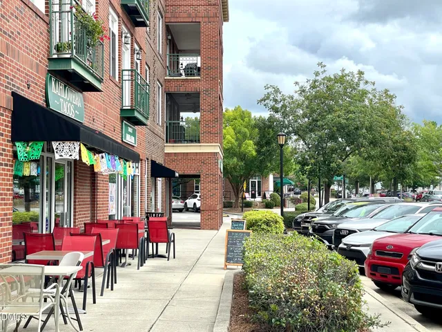 $899,000 | 432 West Barbee Chapel Road, Unit 432, Chapel Hill, NC 27517