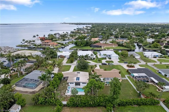 $494,900 | 544 Bayside Drive, Fort Myers, FL 33919