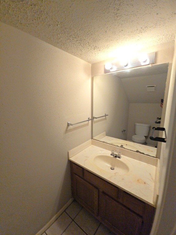 15625 Weldon Drive Houston, TX 77032 - Photo 19 of 25 a bathroom with a sink and a mirror