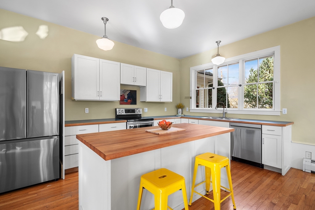 17 Brookfield Road Andover, MA 01810 - Photo 11 of 42