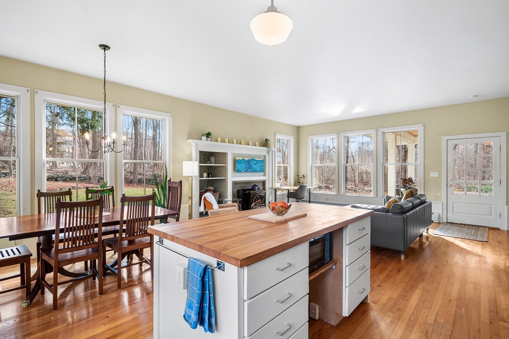 17 Brookfield Road Andover, MA 01810 - Photo 7 of 42