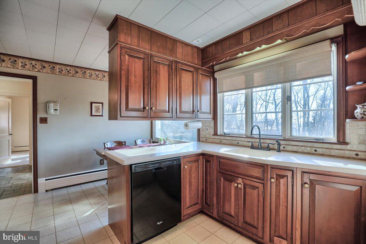 813 Hillaire Road Lancaster, PA 17601 - Photo 18 of 45 Gallery Image 18