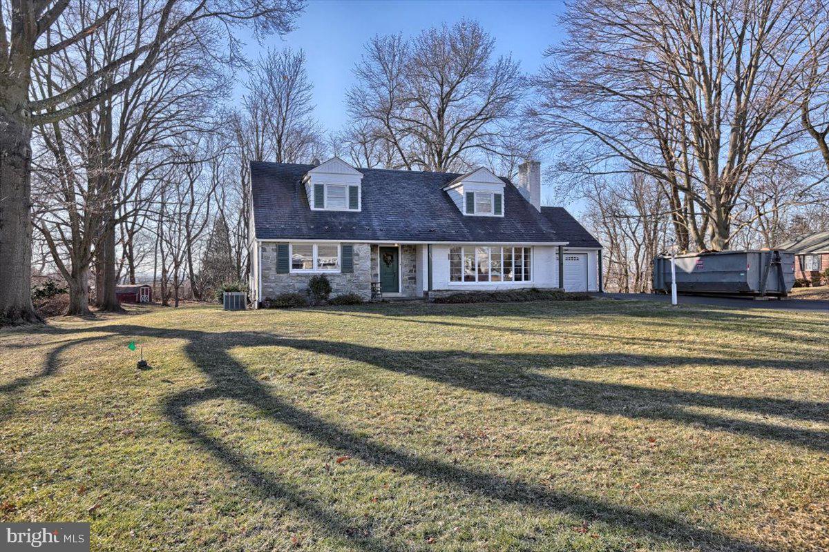 813 Hillaire Road Lancaster, PA 17601 - Photo 3 of 45 Gallery Image 3