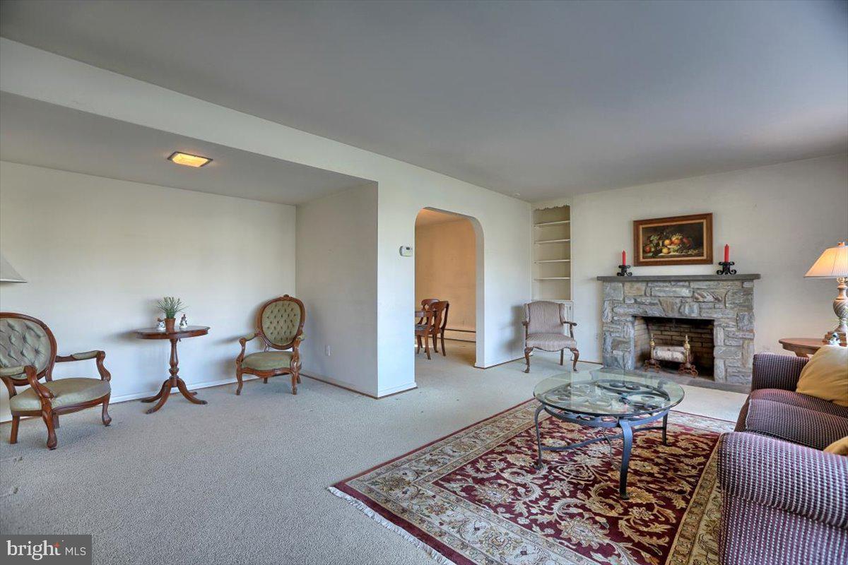 813 Hillaire Road Lancaster, PA 17601 - Photo 8 of 45 Gallery Image 8