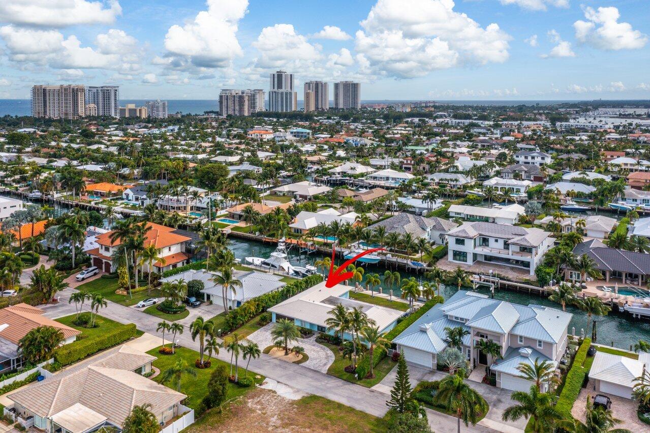 1041 Gulfstream Way Singer Island, FL 33404 - Photo 40 of 41 an aerial view of a city