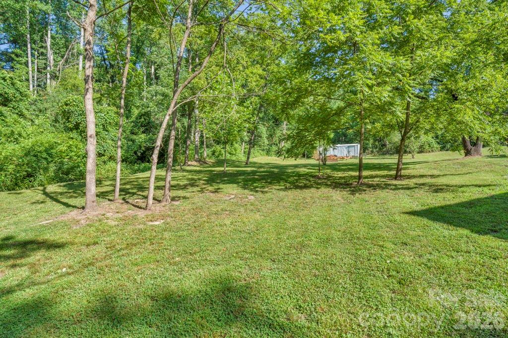 1415 Roan Road Spruce Pine, NC 28777 - Photo 35 of 42