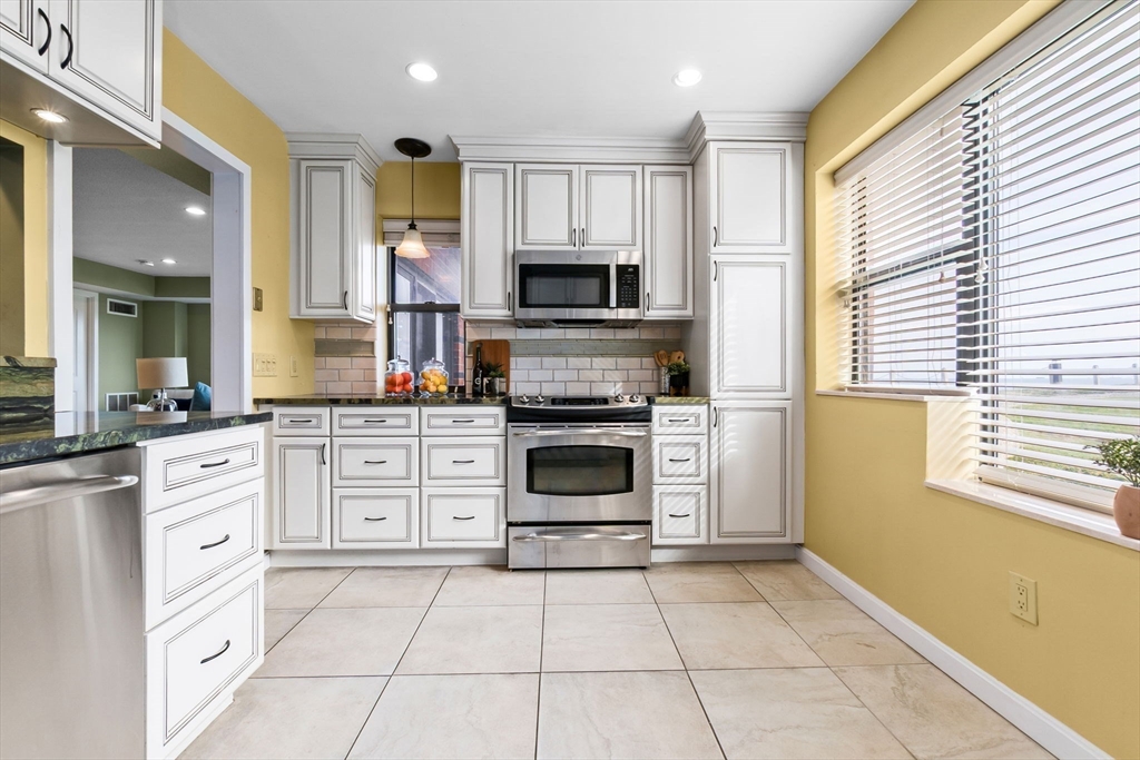 3 Seal Harbor Road, Unit 137 Winthrop, MA 02152 - Photo 9 of 29