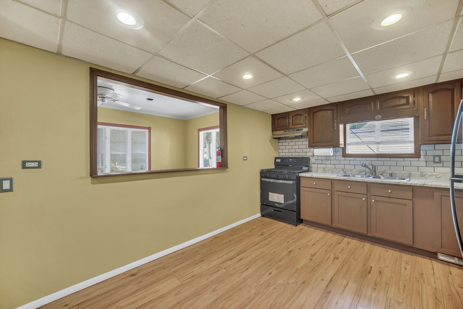 18843 West Deerpath Road Grayslake, IL 60030 - Photo 8 of 35
