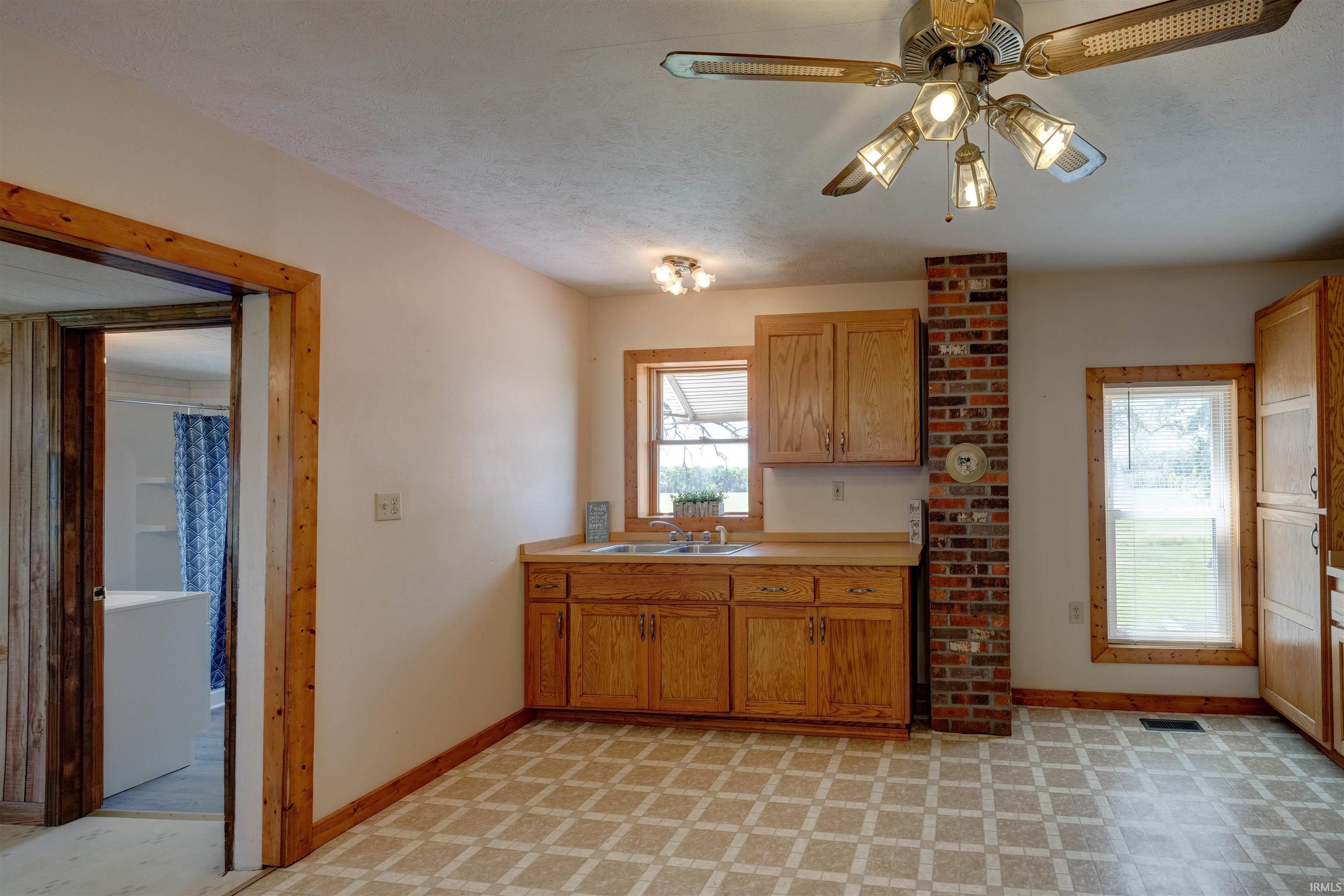 4699 Moss Road Boonville, IN 47601 - Photo 6 of 40