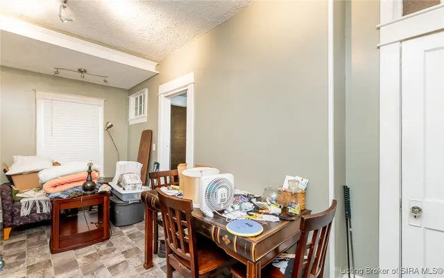 $299,900 | 1918 Charlestown Road, New Albany, IN 47150