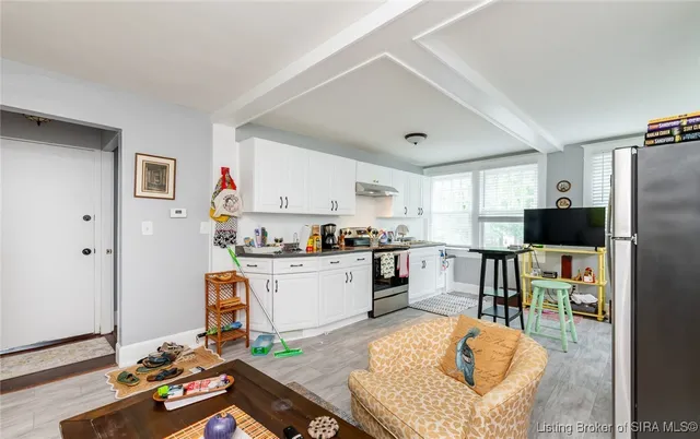 $299,900 | 1918 Charlestown Road, New Albany, IN 47150