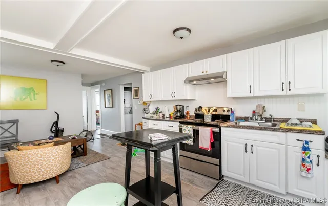 $299,900 | 1918 Charlestown Road, New Albany, IN 47150