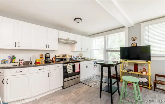 $299,900 | 1918 Charlestown Road, New Albany, IN 47150