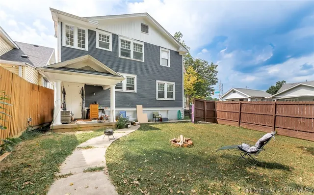 $299,900 | 1918 Charlestown Road, New Albany, IN 47150