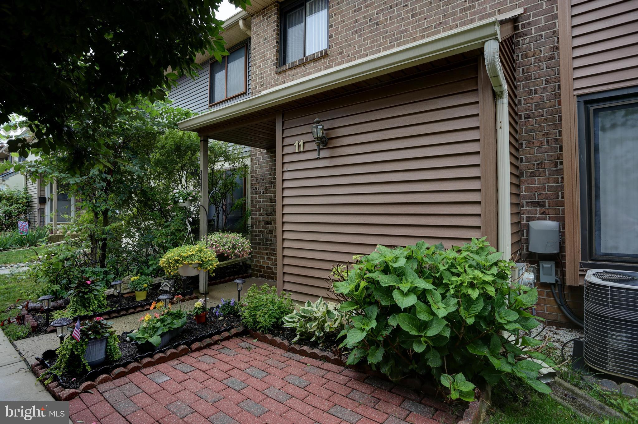 22 Fitzwatertown Road, Unit E11 Willow Grove, PA 19090 - Photo 3 of 35