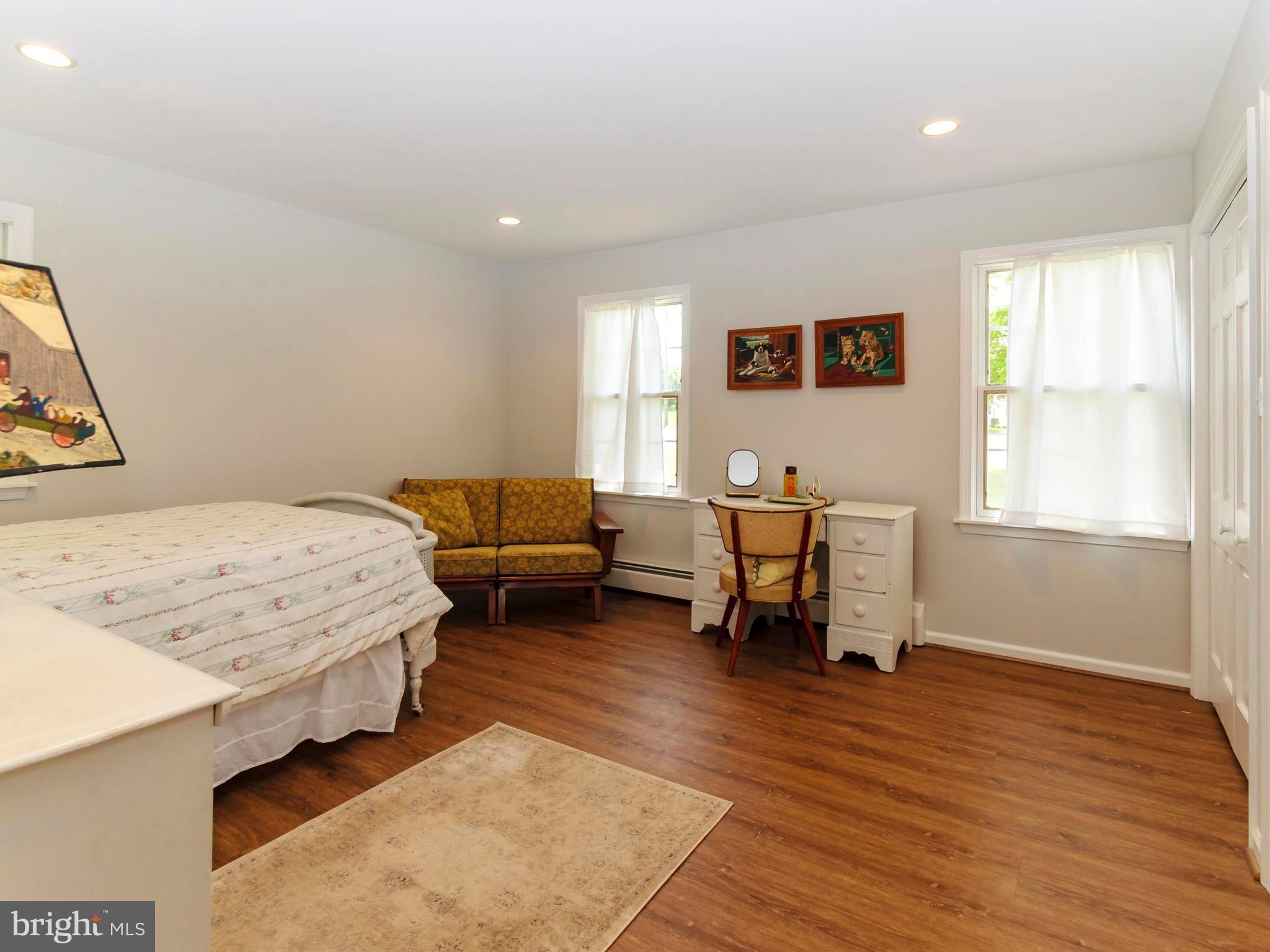 677 Allentown Road Telford, PA 18969 - Photo 15 of 20 Spacious 2nd Bedroom with NEW Floors and Paint!