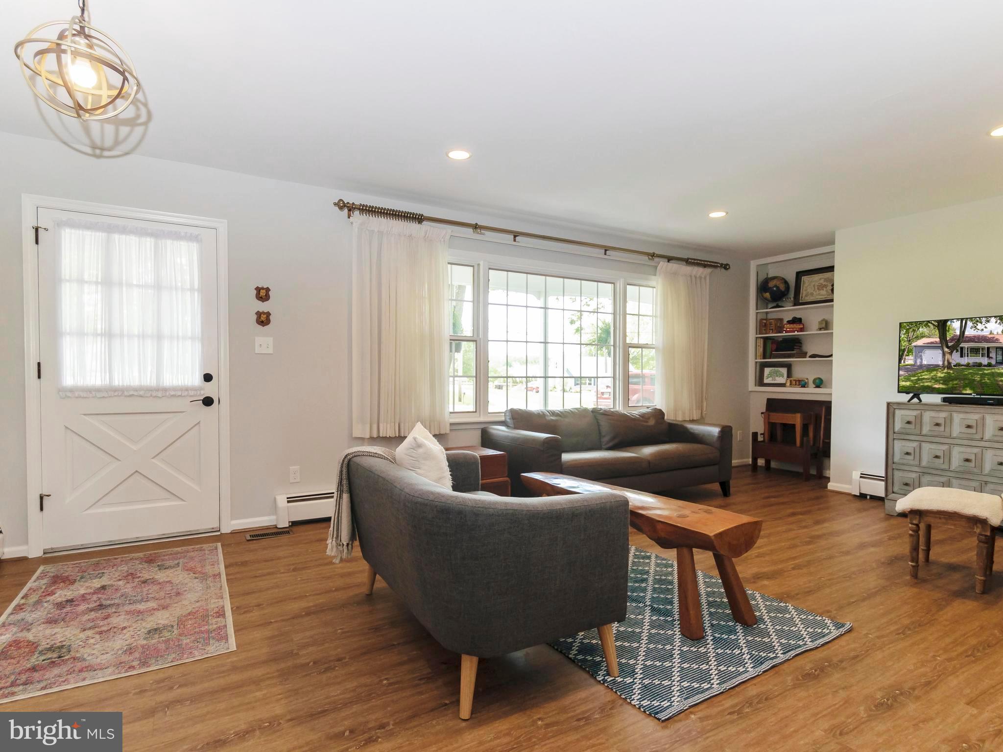 677 Allentown Road Telford, PA 18969 - Photo 5 of 20 Charming Dutch Door, Built-In's & Picture Window!
