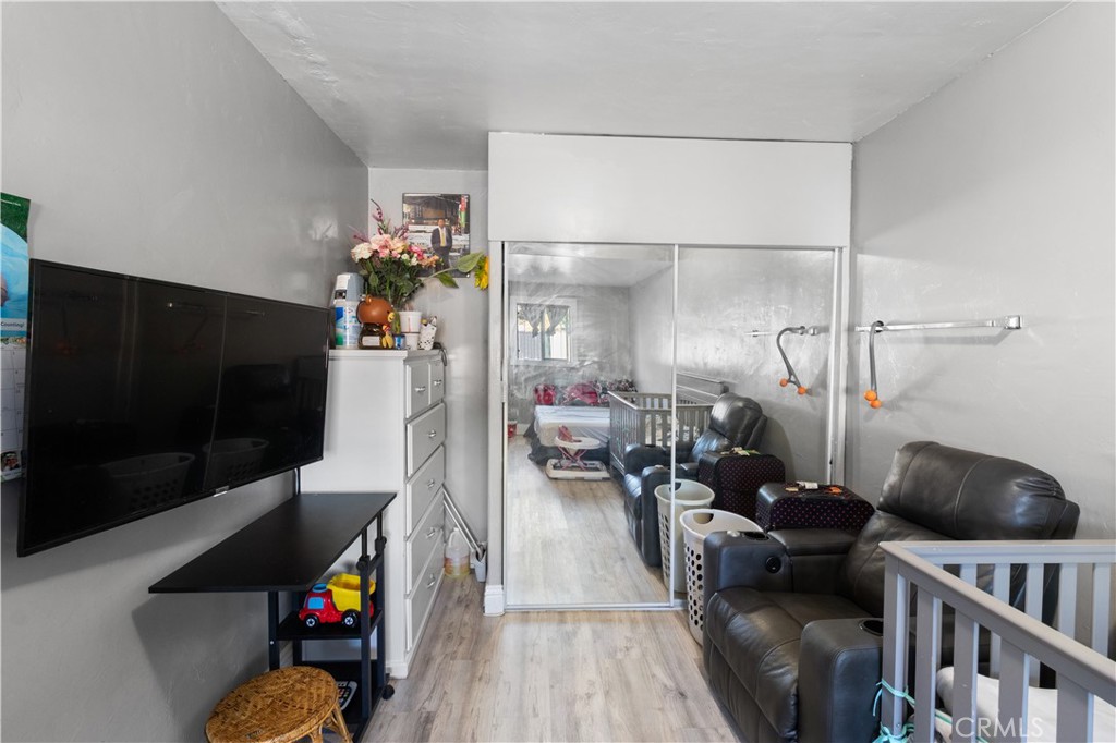 2898 Delta Avenue Long Beach, CA 90810 - Photo 15 of 63