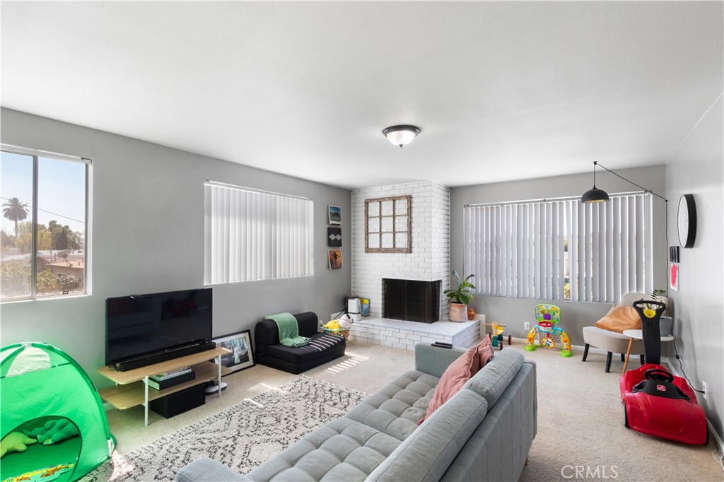 2898 Delta Avenue Long Beach, CA 90810 - Photo 19 of 63