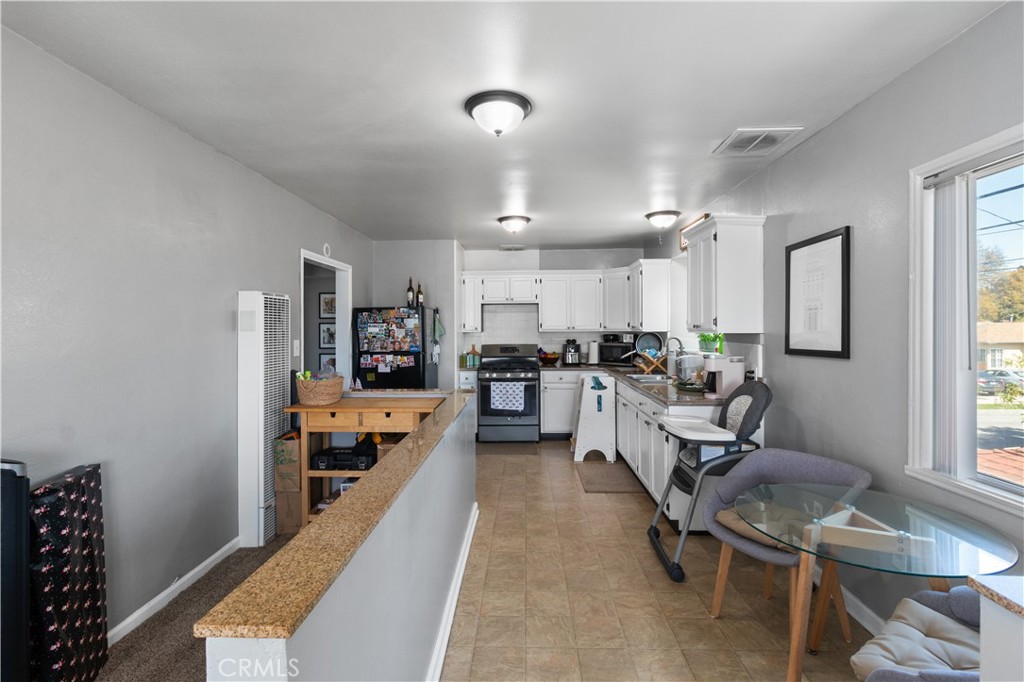 2898 Delta Avenue Long Beach, CA 90810 - Photo 23 of 63