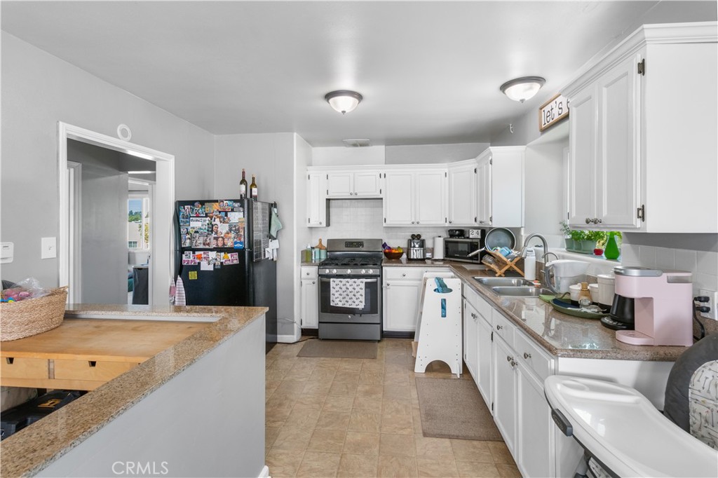 2898 Delta Avenue Long Beach, CA 90810 - Photo 26 of 63