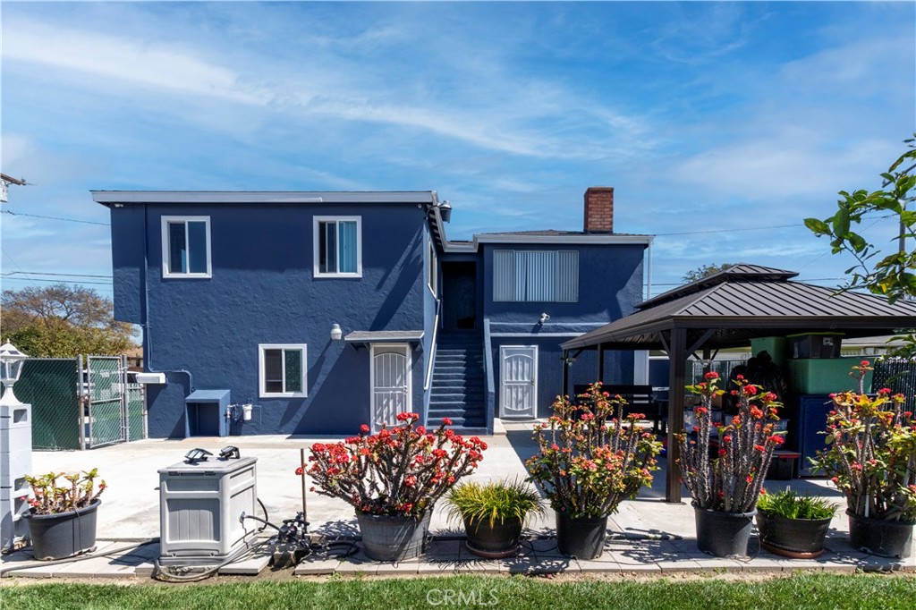 2898 Delta Avenue Long Beach, CA 90810 - Photo 3 of 63