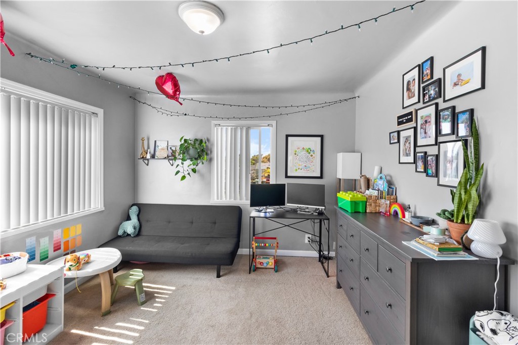 2898 Delta Avenue Long Beach, CA 90810 - Photo 31 of 63